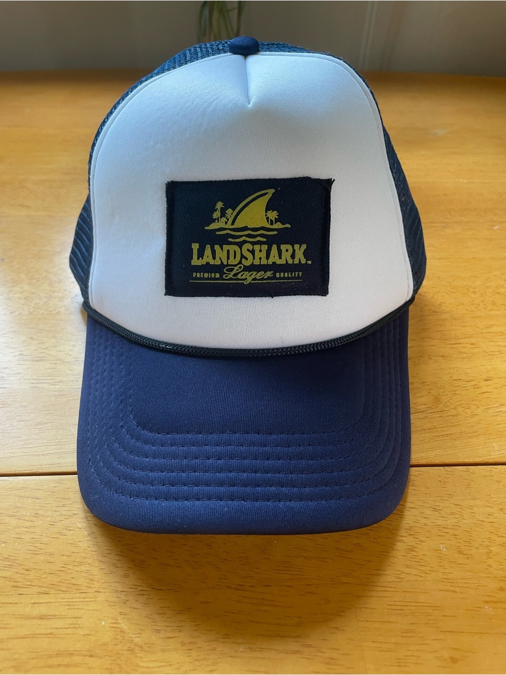 LANDSHARK LAGER EMBROIDERED TRUCKER MESH BACK BASEBALL CAP BEER PROMO HAT